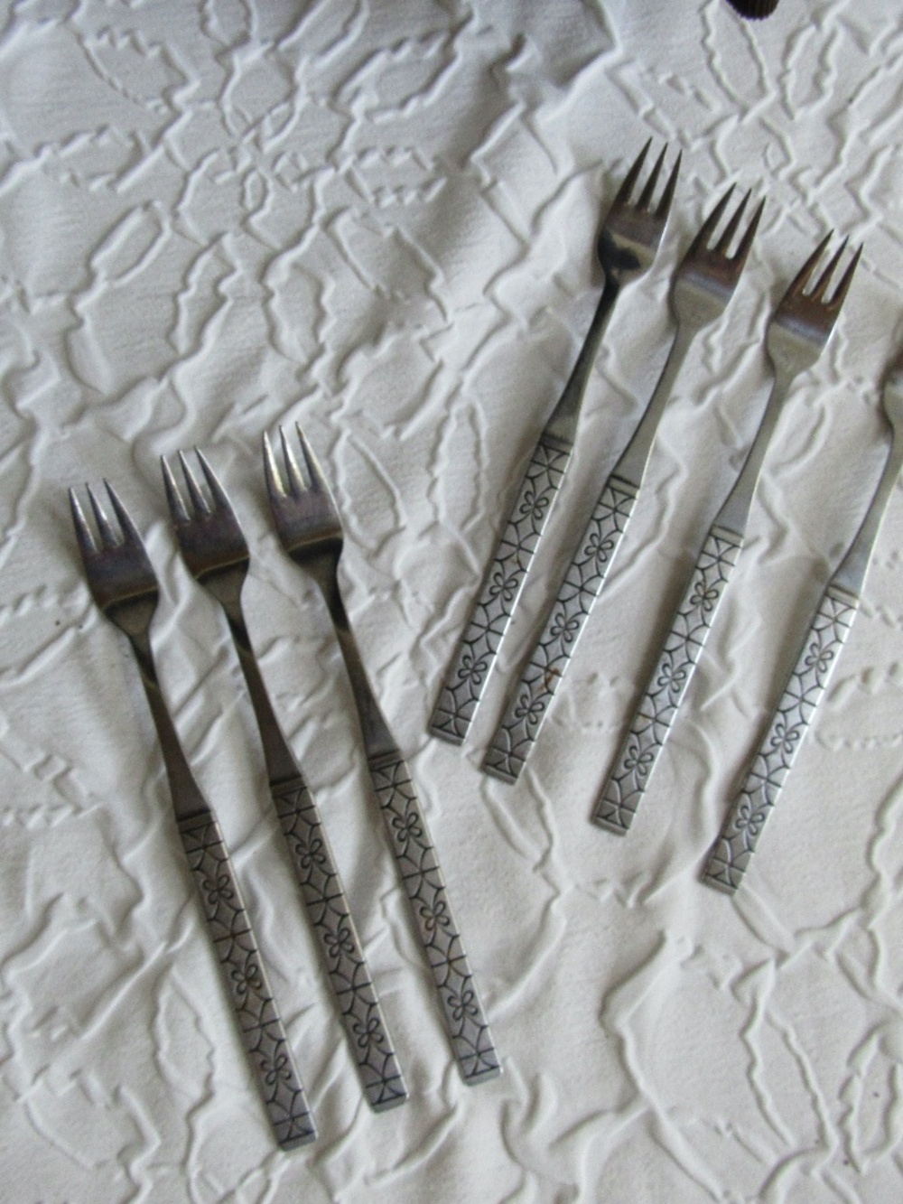 Oneida Northland 7 Seafood Cocktail Forks 6 apan Vintage Estate Plus 1 4